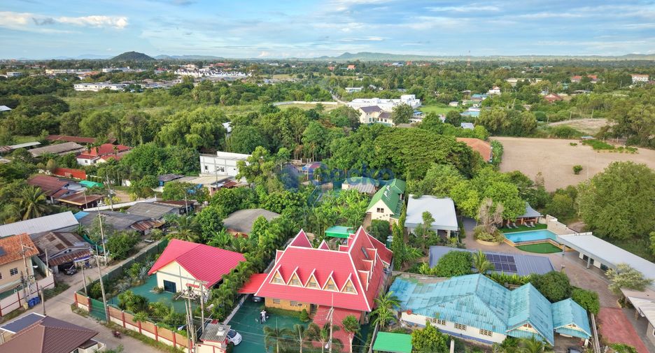 Haus zum Kauf mit 4 Zimmer in Bang Lamung, Chonburi