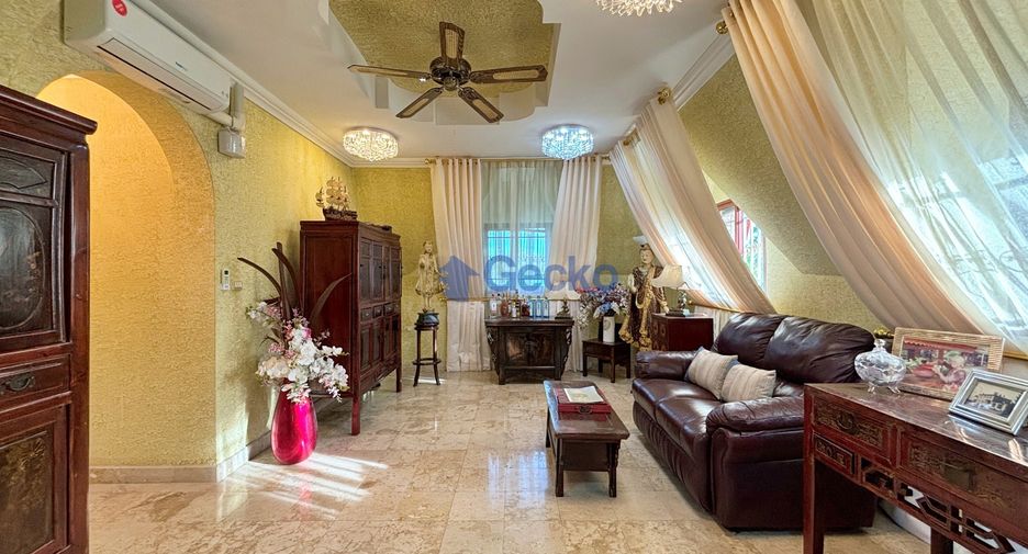 Haus zum Kauf mit 4 Zimmer in Bang Lamung, Chonburi