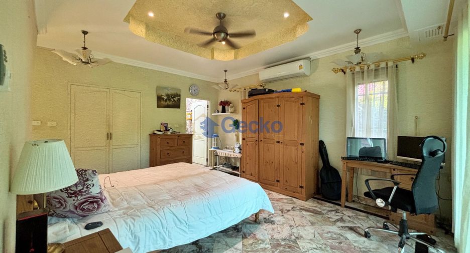 Haus zum Kauf mit 4 Zimmer in Bang Lamung, Chonburi