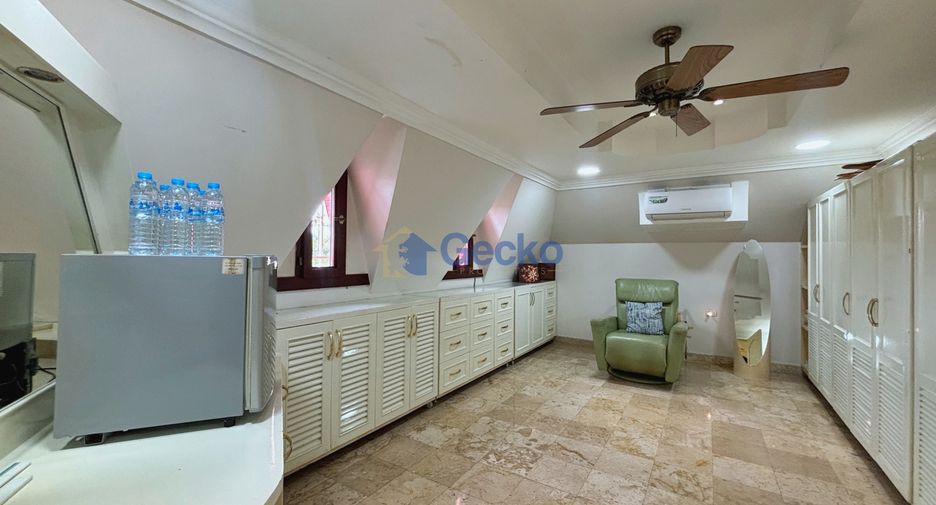 Haus zum Kauf mit 4 Zimmer in Bang Lamung, Chonburi