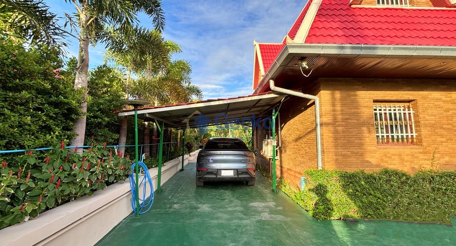 Haus zum Kauf mit 4 Zimmer in Bang Lamung, Chonburi