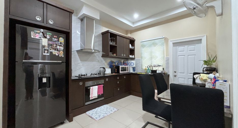 Haus zur Miete und zum Kauf mit 3 Zimmer in Bang Lamung, Chonburi