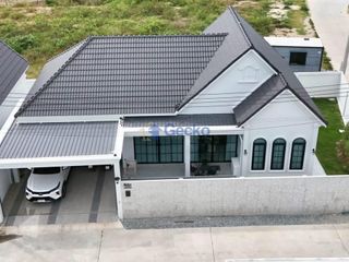 Haus zum Kauf mit 3 Zimmer in Bang Lamung, Chonburi