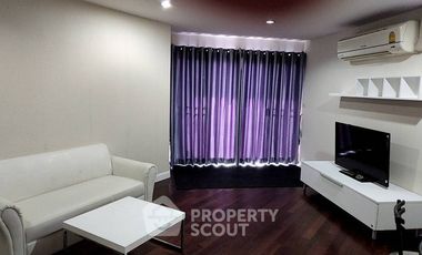 For rent 2 bedrooms condo in Yan Nawa, Bangkok