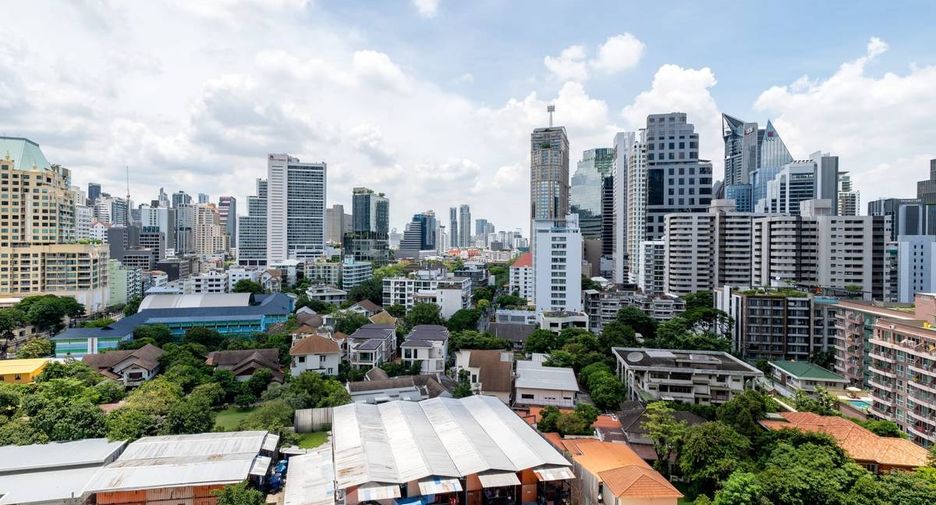 For rent 1 bed condo in Khlong Toei, Bangkok
