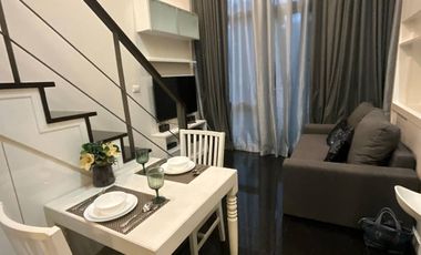 Condo en alquiler de 1 habitaciones en Khlong Toei, Bangkok