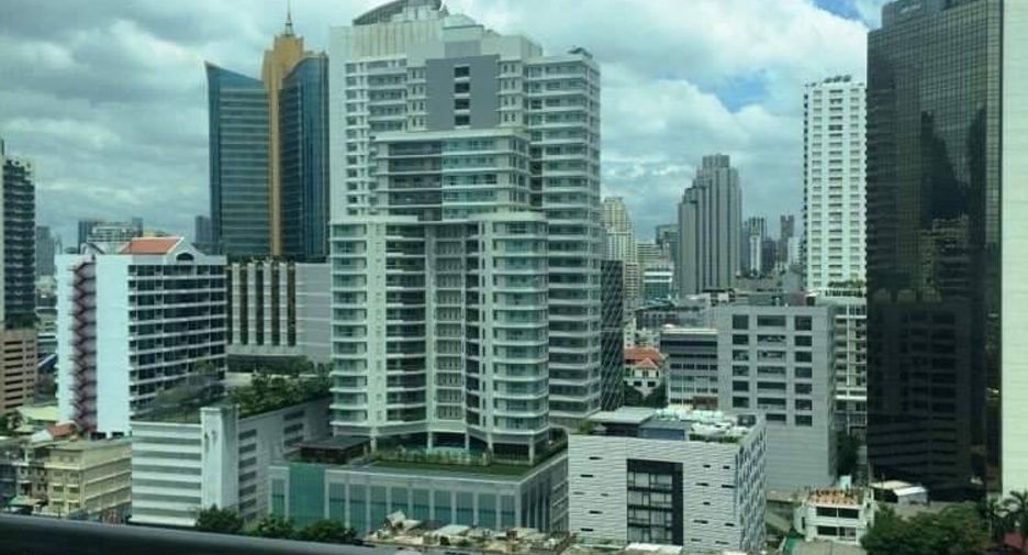 For rent 3 bedrooms condo in Watthana, Bangkok