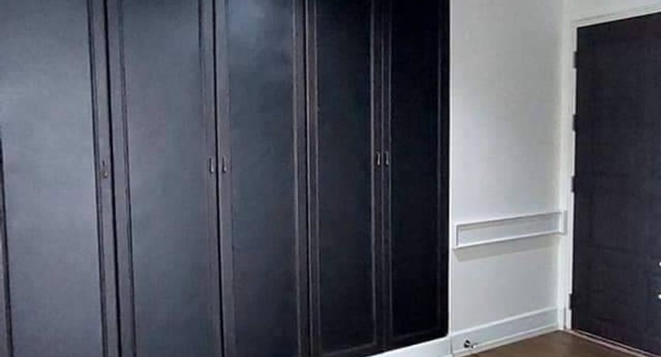 For rent 4 bedrooms condo in Bang Na, Bangkok