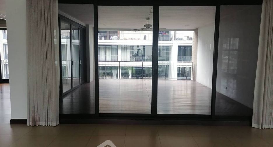 For rent 4 ベッドルーム apartment in Watthana, Bangkok