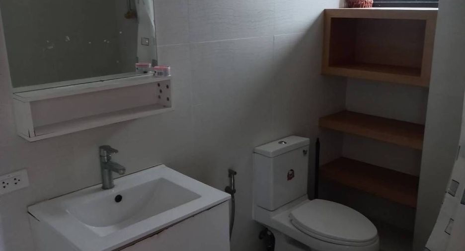 Wohnung zur Miete mit 4 Zimmer in Khlong Toei, Bangkok