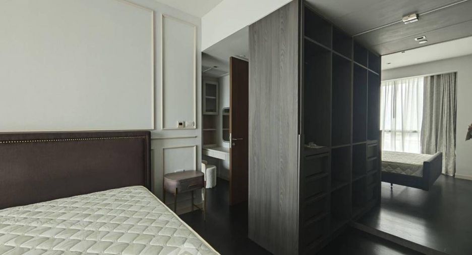 À louer 2 chambres condo à Yan Nawa, Bangkok