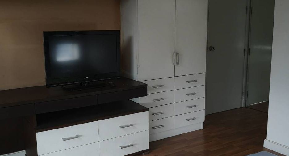 Condo en alquiler de 2 habitaciones en Phaya Thai, Bangkok