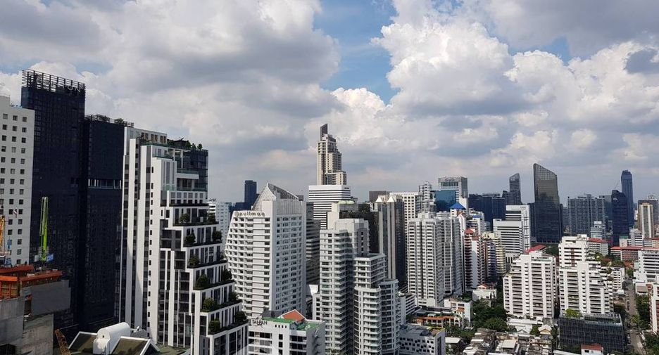 For rent 1 bed condo in Khlong Toei, Bangkok