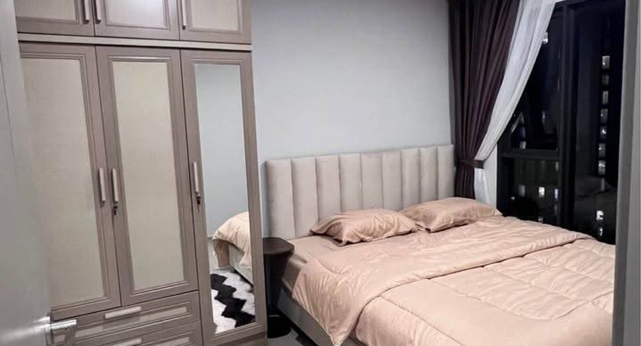 For rent 2 bedrooms condo in Phra Khanong, Bangkok