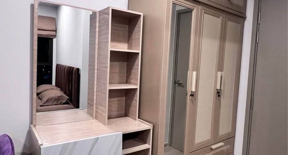 For rent 2 bedrooms condo in Phra Khanong, Bangkok
