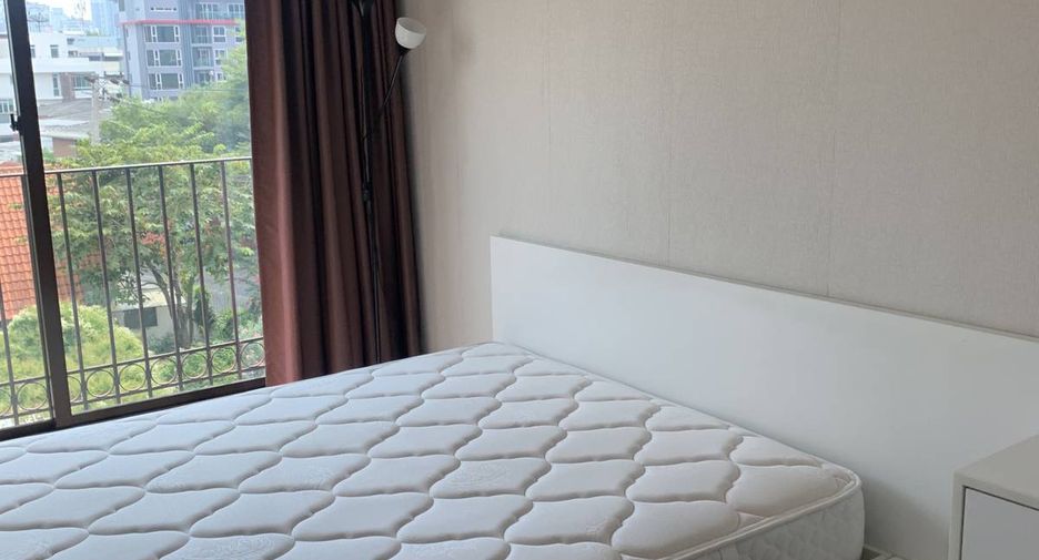 For rent 1 bed condo in Khlong Toei, Bangkok