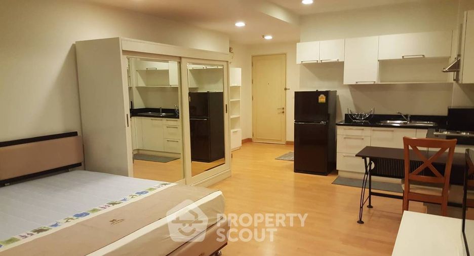 For rent 1 bed condo in Khlong Toei, Bangkok