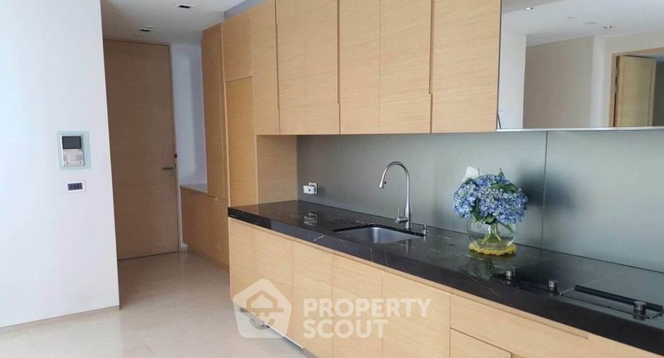 Condo en alquiler de 2 habitaciones en Sathon, Bangkok
