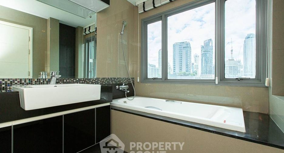 À louer 2 chambres condo à Khlong Toei, Bangkok