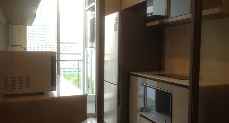 Condo en alquiler de 1 habitaciones en Sathon, Bangkok