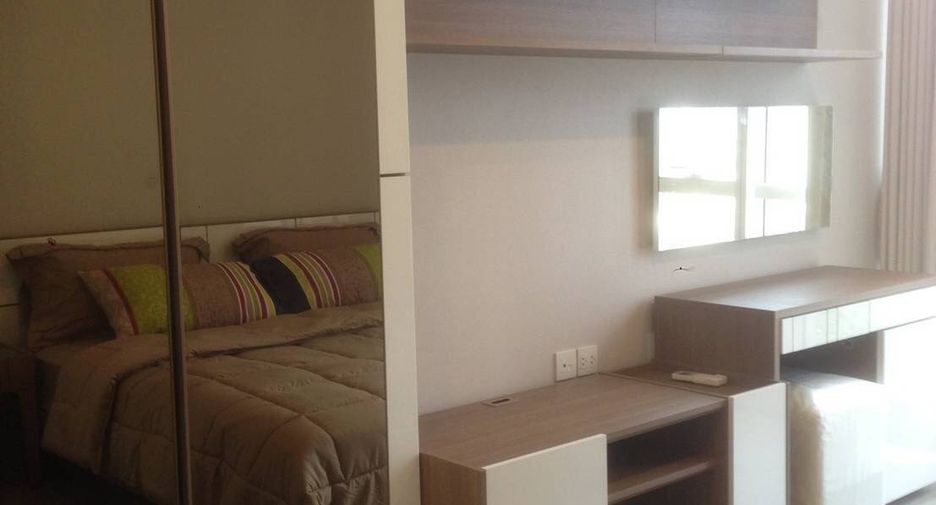 Condo en alquiler de 1 habitaciones en Sathon, Bangkok