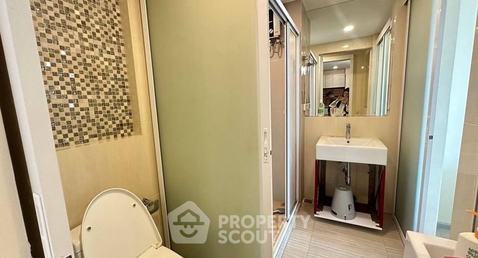 For rent 2 ベッドルーム condo in Huai Khwang, Bangkok