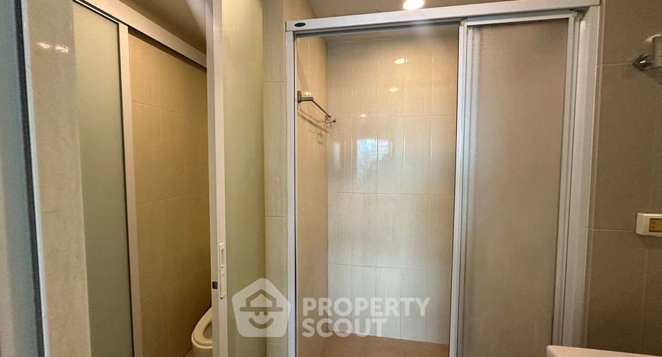 For rent 2 ベッドルーム condo in Huai Khwang, Bangkok