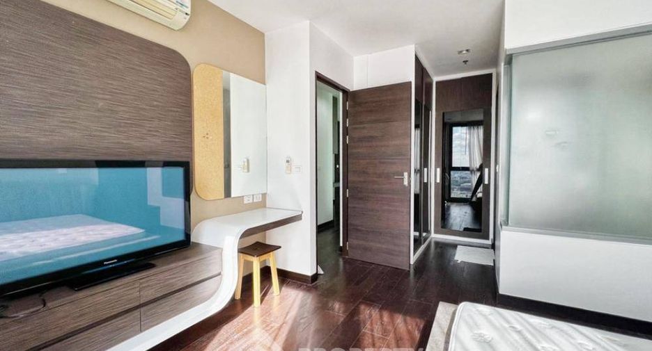 For rent 2 bedrooms condo in Ratchathewi, Bangkok