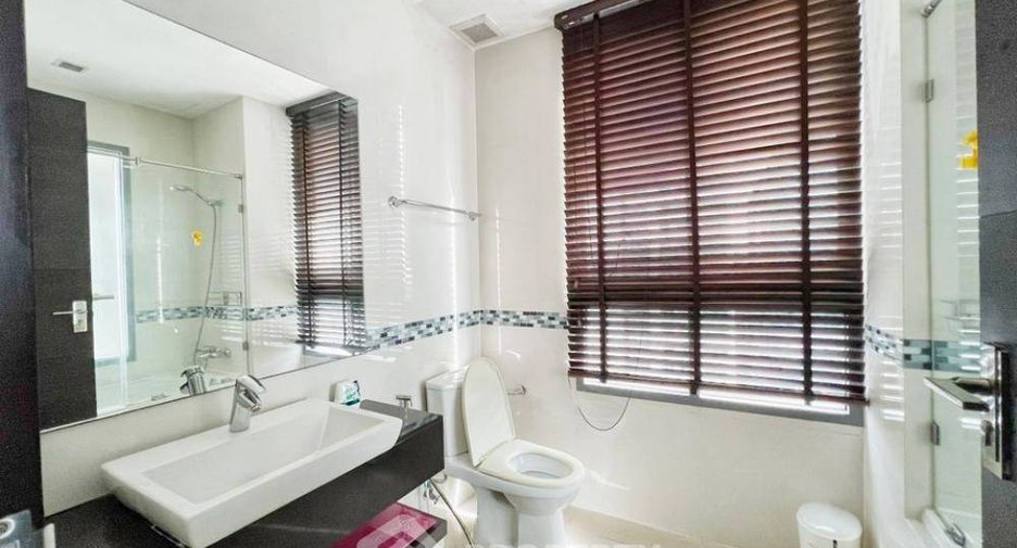 For rent 2 bedrooms condo in Ratchathewi, Bangkok