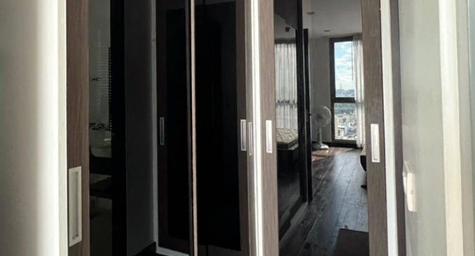 For rent 2 bedrooms condo in Ratchathewi, Bangkok