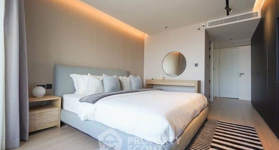 For rent 2 bedrooms condo in Bang Phlat, Bangkok