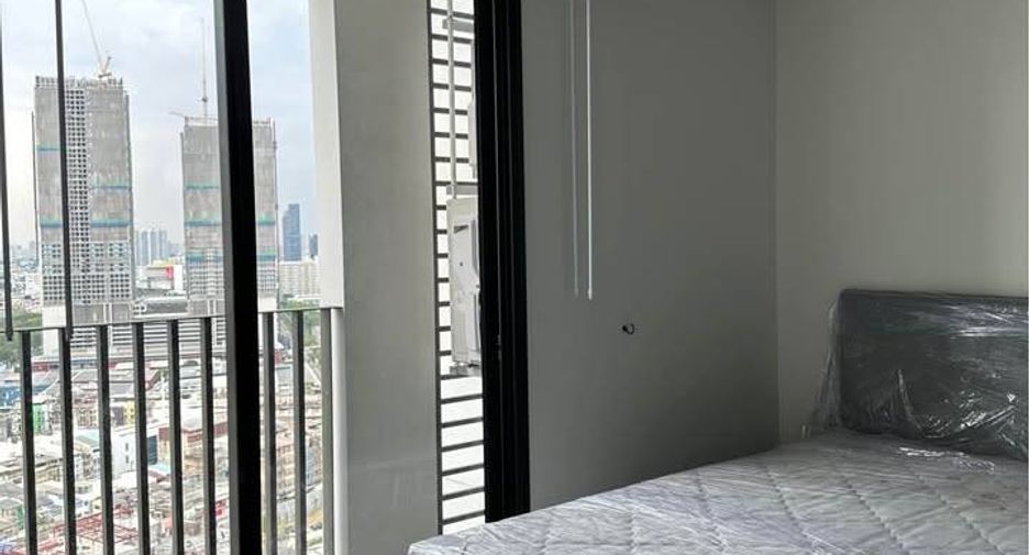 For rent 2 bedrooms condo in Bang Rak, Bangkok