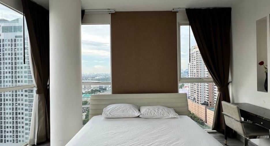 À louer 2 chambres condo à Phaya Thai, Bangkok