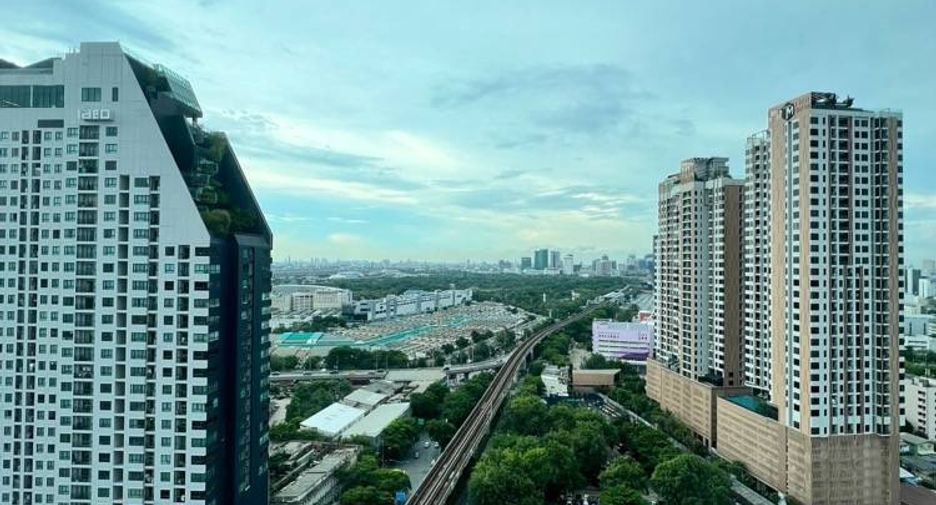 À louer 2 chambres condo à Phaya Thai, Bangkok