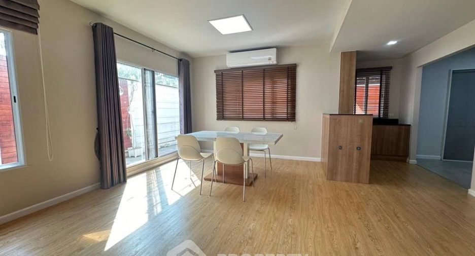 For rent 2 bedrooms house in Lat Krabang, Bangkok