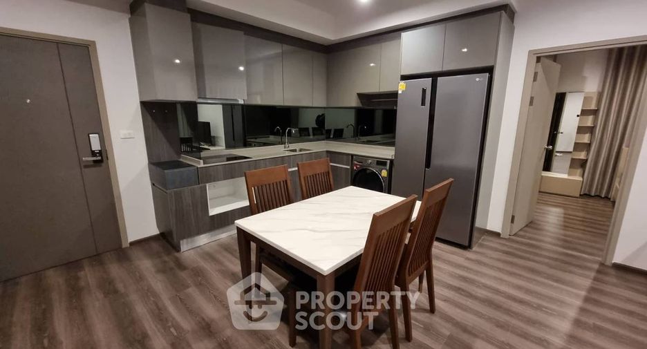 For rent 2 bedrooms condo in Huai Khwang, Bangkok