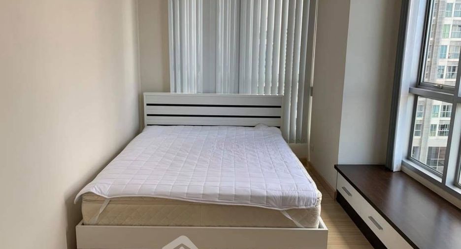 For rent 2 bedrooms condo in Sathon, Bangkok