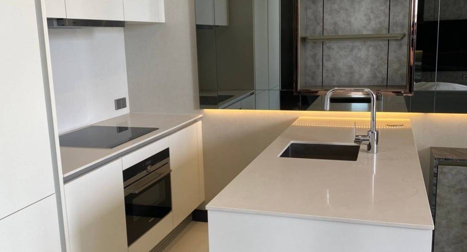 For rent 2 bedrooms condo in Khlong Toei, Bangkok