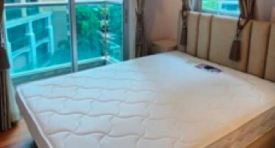 Condo en alquiler de 2 habitaciones en Huai Khwang, Bangkok