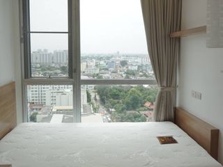 À louer 2 chambres condo à Phra Khanong, Bangkok
