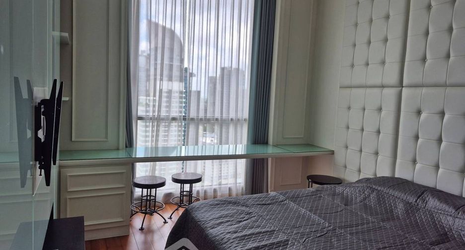 For rent 2 bedrooms condo in Watthana, Bangkok