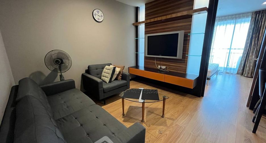 Wohnung zur Miete mit 1 Zimmer in Bang Rak, Bangkok