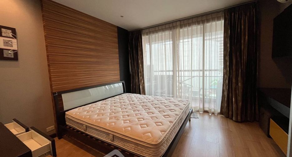 Wohnung zur Miete mit 1 Zimmer in Bang Rak, Bangkok