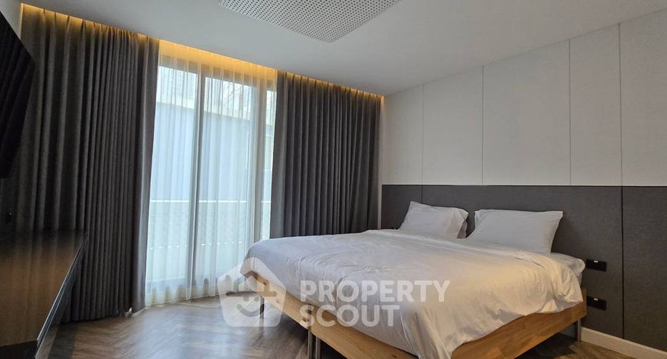 For rent 3 bedrooms apartment in Watthana, Bangkok