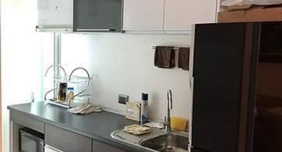 For rent 2 bedrooms condo in Huai Khwang, Bangkok