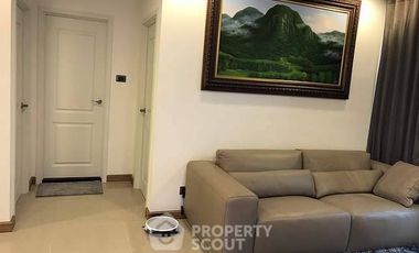 For rent 2 bedrooms condo in Huai Khwang, Bangkok