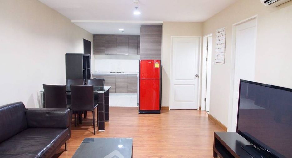 Condo en alquiler de 2 habitaciones en Huai Khwang, Bangkok