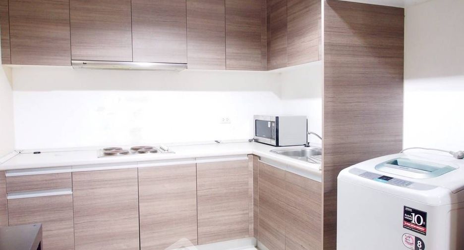 Condo en alquiler de 2 habitaciones en Huai Khwang, Bangkok