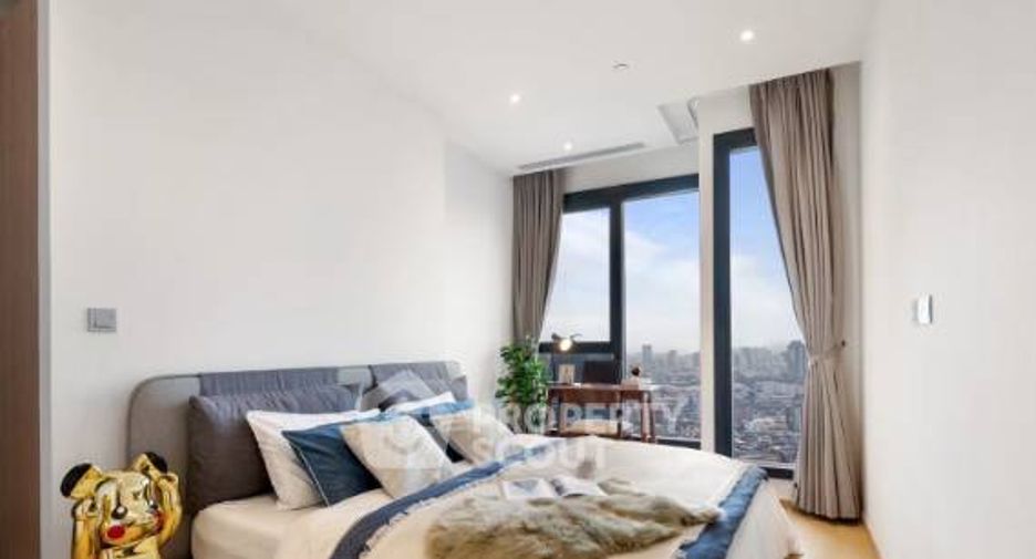 For rent 2 bedrooms condo in Huai Khwang, Bangkok