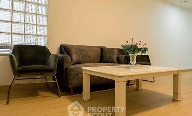 For rent 2 bedrooms apartment in Watthana, Bangkok